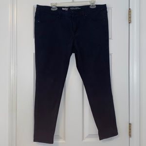 Mossimo Mid-Rise Black Jegging 16S